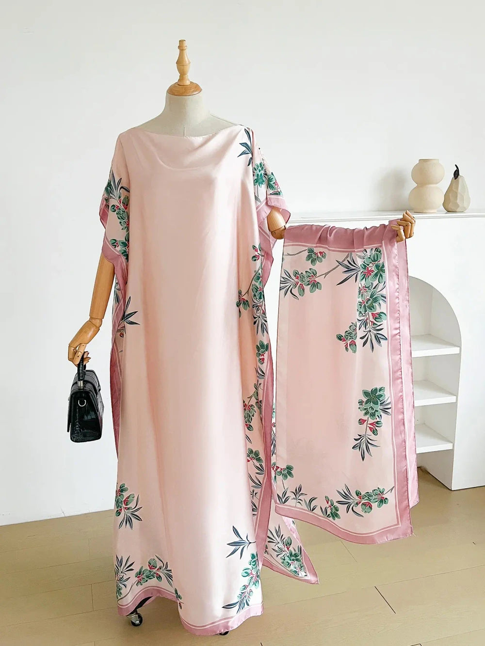 Geometric Print Cape Shawl Set